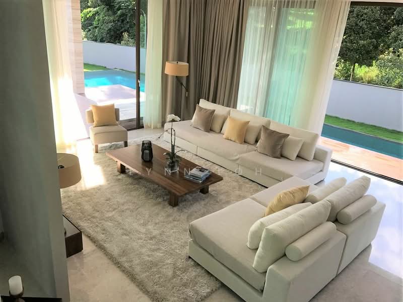 CONTEMPORARY MODERN BUNGALOW @ LORNIE RD, LORNIE ROAD, 7 Bedrooms, 9,450 sqft, Bungalow House For Rent, by Lynn Loh, 500240463 - Living Room - PropertyGuru.com.sg