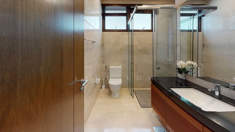 CONTEMPORARY MODERN BUNGALOW @ LORNIE RD, LORNIE ROAD, 7 Bedrooms, 9,450 sqft, Bungalow House For Rent, by Lynn Loh, 500240463 - Bathroom - PropertyGuru.com.sg