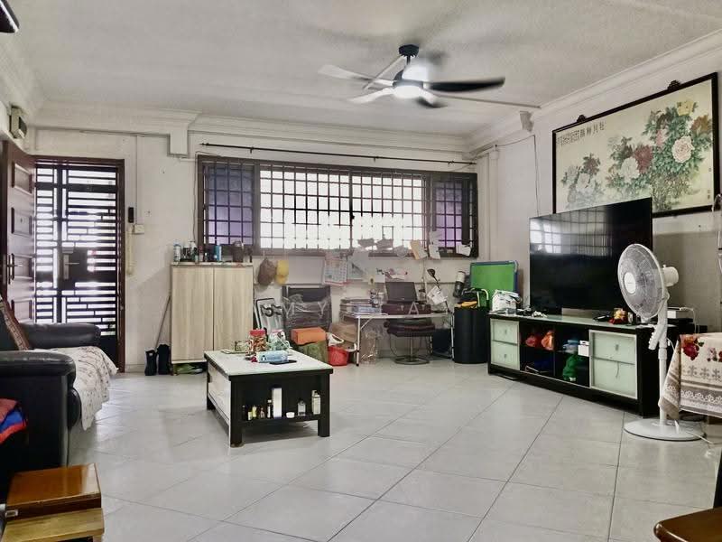 875 Tampines Street 84, 875 Tampines Street 84, 3 Bedrooms, 1,109 sqft, HDB Flat For Sale, by Amy Tay, 500240471 - Living Room - PropertyGuru.com.sg