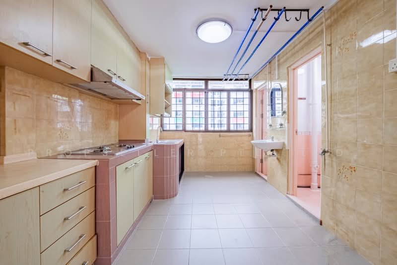 16 Eunos Crescent, 16 Eunos Crescent, 2 Bedrooms, 635 sqft, HDB Flat For Sale, by Elaine Wong, 500240472 - Kitchen - PropertyGuru.com.sg