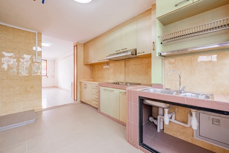 16 Eunos Crescent, 16 Eunos Crescent, 2 Bedrooms, 635 sqft, HDB Flat For Sale, by Elaine Wong, 500240472 - Kitchen - PropertyGuru.com.sg