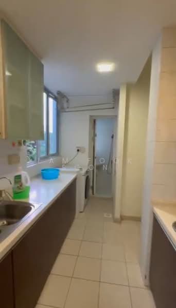 Kovan Melody, 33 Kovan Road, 4 Bedrooms, 1,421 sqft, Condominium For Rent, by Lam Fook Soon, 500240475 - Kitchen - PropertyGuru.com.sg