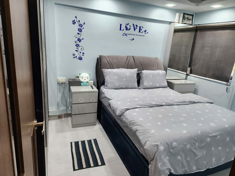 241 Jurong East Street 24, 241 Jurong East Street 24, 2 Bedrooms, 732 sqft, HDB Flat For Sale, by Khoo Maggie, 500240476 - Bedroom - PropertyGuru.com.sg
