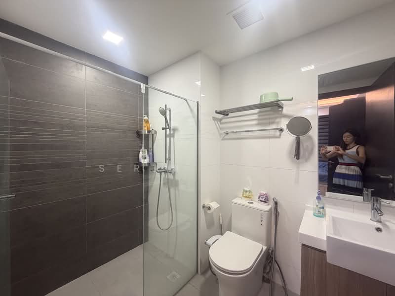 Lake Life, 2 Tao Ching Road, 2 Bedrooms, 743 sqft, Condominium For Sale, by Serene Chua, 500240478 - Bathroom - PropertyGuru.com.sg