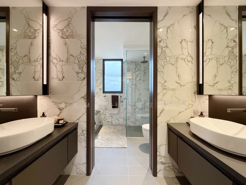 Brand new D15 penthouse, , 5 Bedrooms, 2,691 sqft, Condominium For Sale, by Samuel Seah, 500240489 - Bathroom - PropertyGuru.com.sg