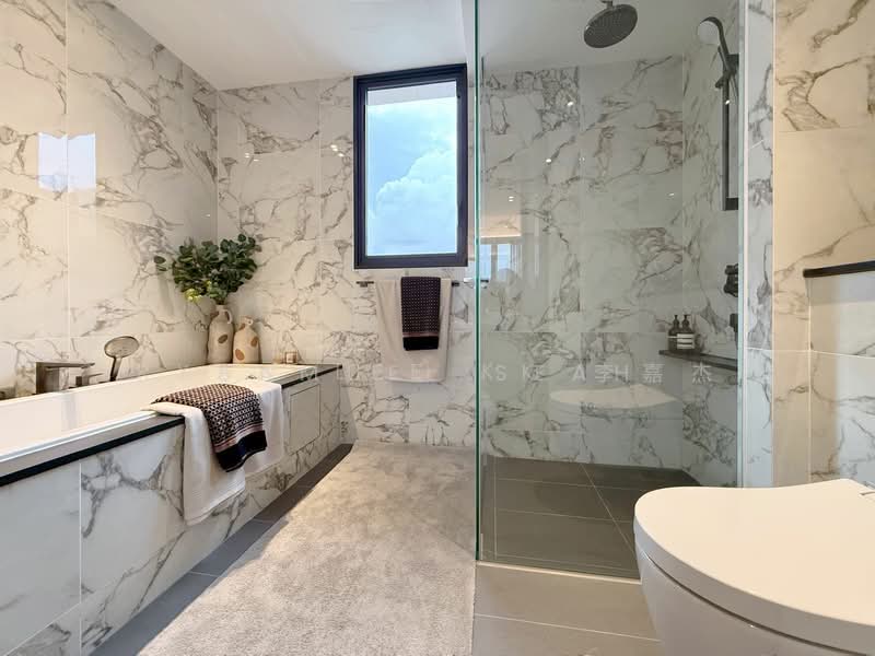 Brand new D15 penthouse, , 5 Bedrooms, 2,691 sqft, Condominium For Sale, by Samuel Seah, 500240489 - Bathroom - PropertyGuru.com.sg