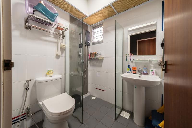 455B Teck Ghee Parkview, 455B Ang Mo Kio Street 44, 3 Bedrooms, 1,001 sqft, HDB Flat For Sale, by Rachel Tan, 500240502 - Bathroom - PropertyGuru.com.sg