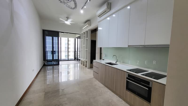 The Hillier, 6 Hillview Rise, 2 Bedrooms, 840 sqft, Condominium For Rent, by Dennis Schmelzer, 500240507 - Dining / Living - PropertyGuru.com.sg