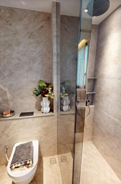 Dunearn House, 764 Dunearn Road, 4 Bedrooms, 1,378 sqft, Condominium For Sale, by Eugene Tay, 500240517 - Bathroom - PropertyGuru.com.sg