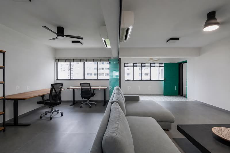 305 Jurong East Street 32, 305 Jurong East Street 32, 3 Bedrooms, 1,302 sqft, HDB Flat For Sale, by Reine Chan, 500240532 - Study - PropertyGuru.com.sg