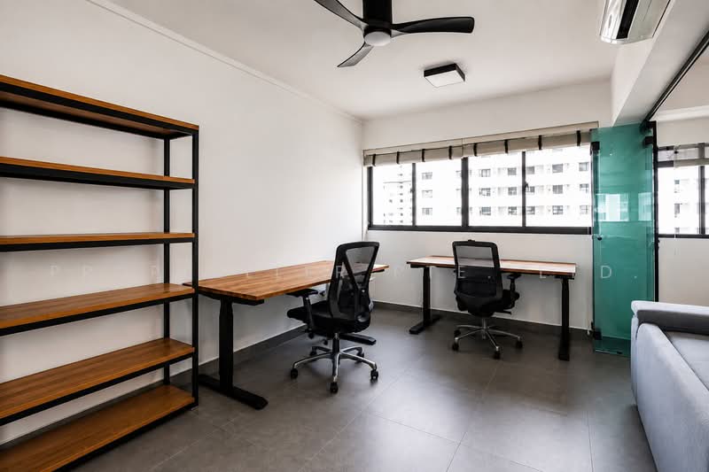305 Jurong East Street 32, 305 Jurong East Street 32, 3 Bedrooms, 1,302 sqft, HDB Flat For Sale, by Reine Chan, 500240532 - Study - PropertyGuru.com.sg