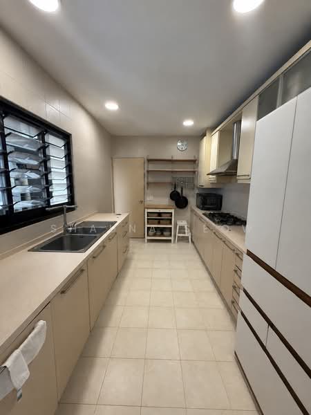 Cashew Heights, 95 Cashew Road, 4 Bedrooms, 1,647 sqft, Condominium For Sale, by Shauna Seow, 500240544 - Kitchen - PropertyGuru.com.sg