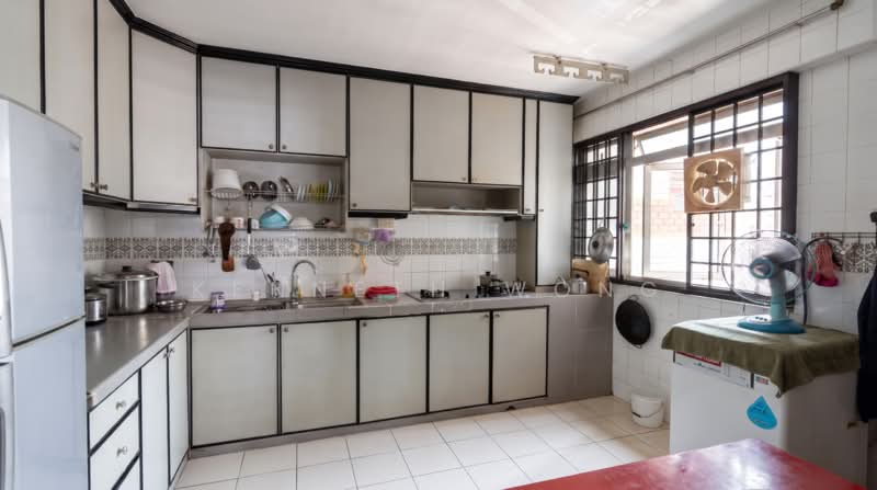 429 Choa Chu Kang Avenue 4, 429 Choa Chu Kang Avenue 4, Dairy Farm / Bukit Panjang / Choa Chu Kang, 3 Bedrooms, 1,335 sqft, HDB Flat For Sale, by Kenneth Wong, 500240556 - Kitchen - PropertyGuru.com.sg
