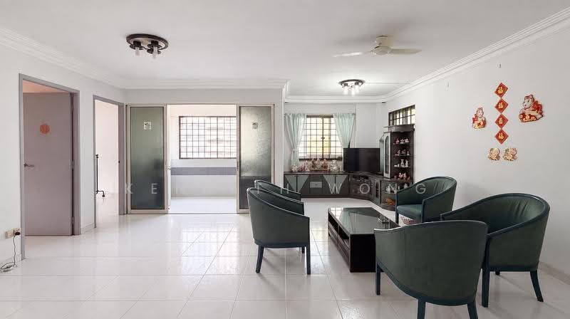 429 Choa Chu Kang Avenue 4, 429 Choa Chu Kang Avenue 4, Dairy Farm / Bukit Panjang / Choa Chu Kang, 3 Bedrooms, 1,335 sqft, HDB Flat For Sale, by Kenneth Wong, 500240556 - Living Room - PropertyGuru.com.sg