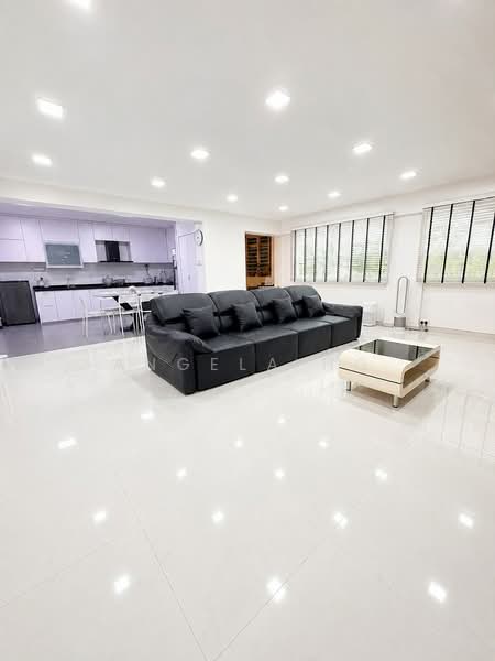 381 Tampines Street 32, 381 Tampines Street 32, 4 Bedrooms, 1,475 sqft, HDB Flat For Sale, by Angela Ng, 500240564 - Living Room - PropertyGuru.com.sg