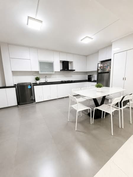 381 Tampines Street 32, 381 Tampines Street 32, 4 Bedrooms, 1,475 sqft, HDB Flat For Sale, by Angela Ng, 500240564 - Kitchen - PropertyGuru.com.sg
