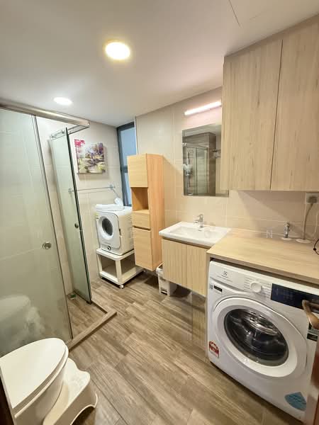 Westcove Condo, 10 West Coast Crescent, Room Rental, 750 sqft, Condominium For Rent, by Patricia Chan, 500240584 - Bathroom - PropertyGuru.com.sg