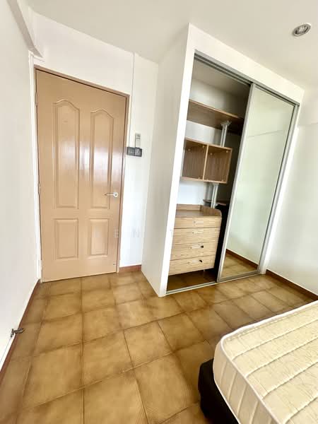 260 Tampines Street 21, 260 Tampines Street 21, Pasir Ris / Tampines, Room Rental, 250 sqft, HDB Flat For Rent, by Ken Tan, 500240585 - PropertyGuru.com.sg