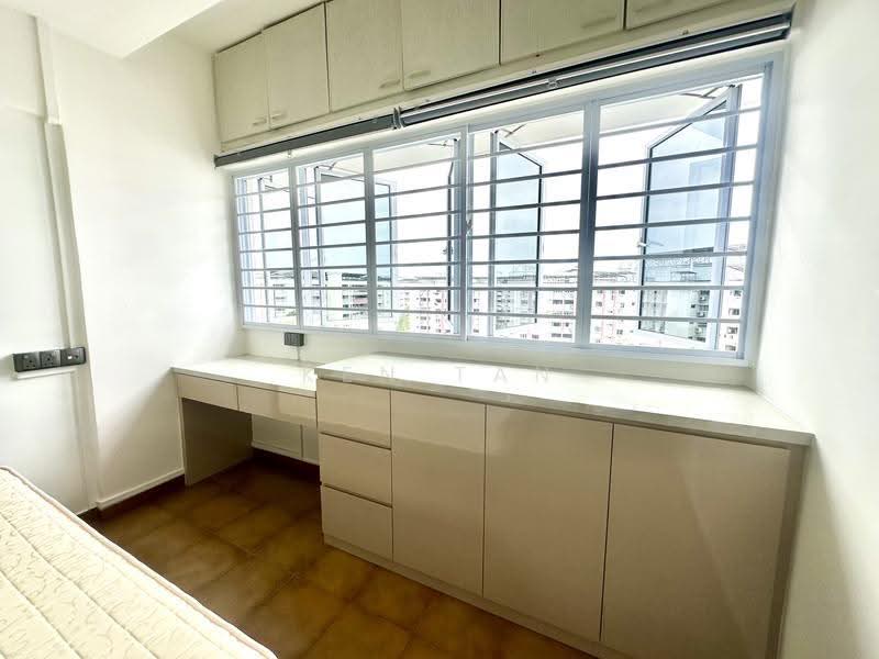 260 Tampines Street 21, 260 Tampines Street 21, Pasir Ris / Tampines, Room Rental, 250 sqft, HDB Flat For Rent, by Ken Tan, 500240585 - PropertyGuru.com.sg