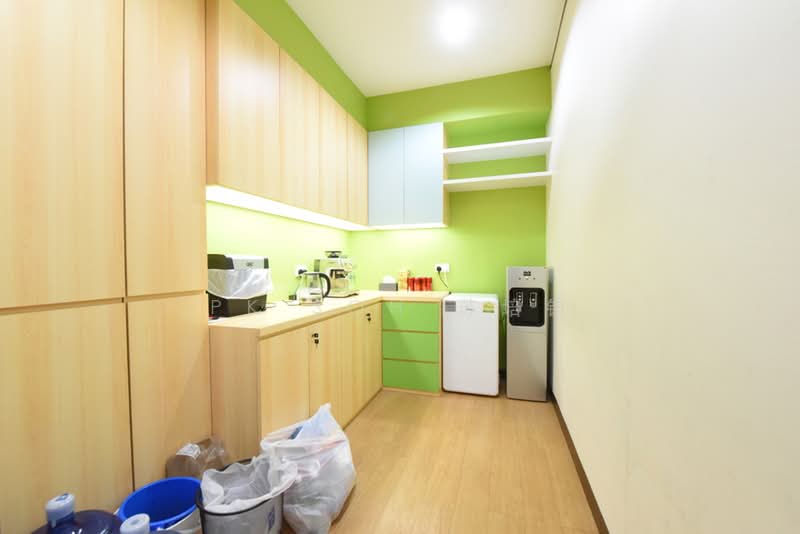 Suntec City Tower, 6 Temasek Boulevard, 3,800 sqft, Office For Rent, by PK Soh 苏培钧, 500240595 - Kitchen - CommercialGuru.com.sg