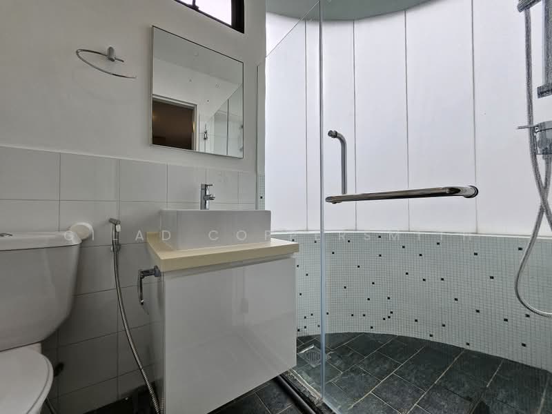 Pastoral View, 7 Bassein Road, 1 Bedroom, 614 sqft, Apartment For Rent, by Gilad Coppersmith, 500240603 - Bathroom - PropertyGuru.com.sg