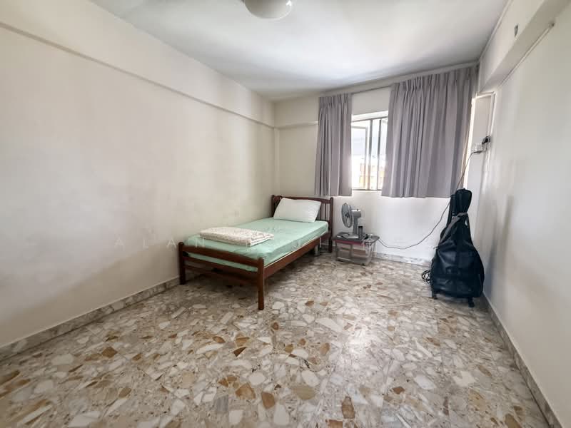 Cheap HDB unit near Aljunied MRT, Paya Lebar Way, 2 Bedrooms, 761 sqft, HDB Flat For Rent, by Alan Tsui 徐先生, 500240607 - Bedroom - PropertyGuru.com.sg