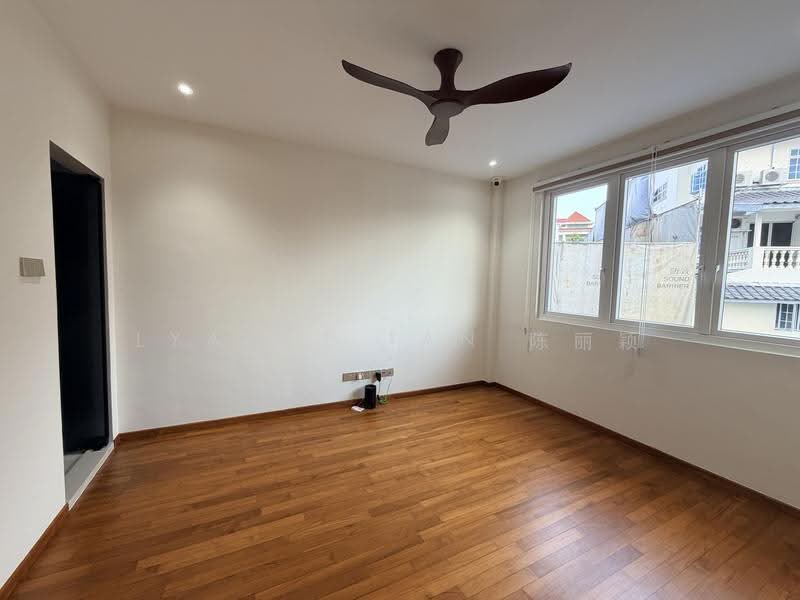 BAYSHORE LANDED | NEWLY RENOVATED SEMI-D, , 5 Bedrooms, 6,000 sqft, Semi-Detached House For Sale, by Lyanne Tan 陈丽颖, 500240609 - PropertyGuru.com.sg