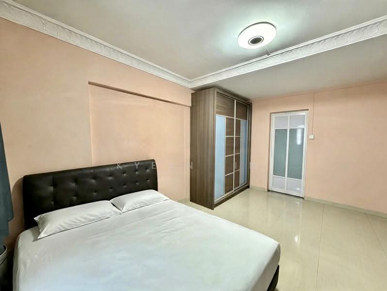 559 Jurong West Street 42, 559 Jurong West Street 42, 3 Bedrooms, 1,475 sqft, HDB Flat For Rent, by Kyean Lim, 500240661 - Bedroom - PropertyGuru.com.sg