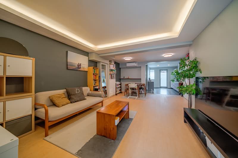 55 Jalan Bahagia, 55 Jalan Bahagia, 2 Bedrooms, 980 sqft, HDB Flat For Sale, by Dave Tan, 500240726 - Living Room - PropertyGuru.com.sg