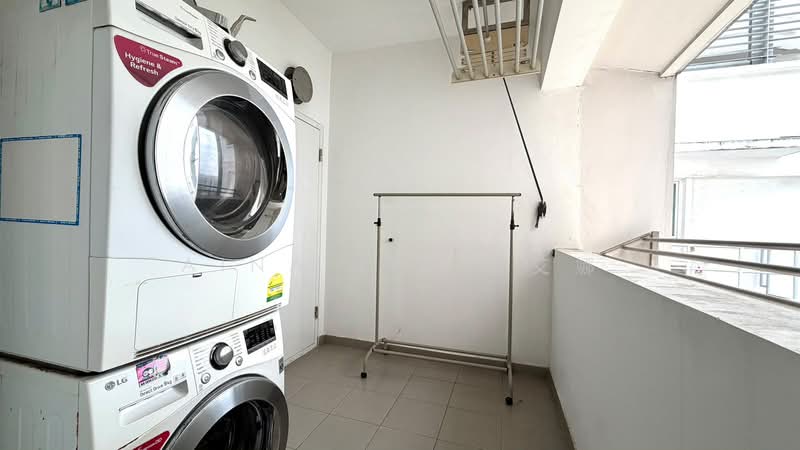 268A Punggol Field, 268A Punggol Field, Hougang / Punggol / Sengkang, 3 Bedrooms, 1,216 sqft, HDB Flat For Rent, by Aina Lie 李艾娜, 500240727 - Balcony - PropertyGuru.com.sg
