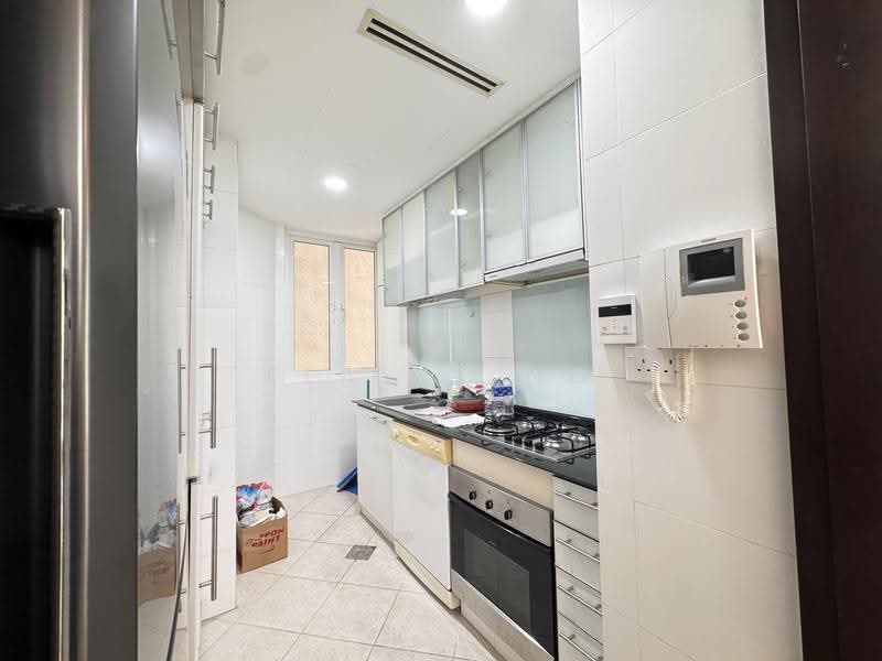 Robertson 100, 100 Robertson Quay, Orchard / River Valley, 1 Bedroom, 678 sqft, Condominium For Rent, by Elaine Ng, 500240734 - Kitchen - PropertyGuru.com.sg