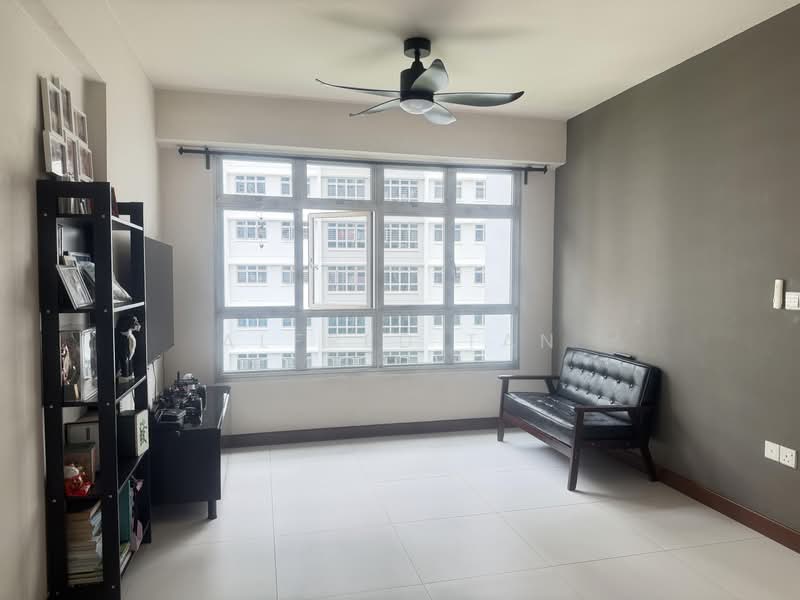 524B Tampines Central 7, 524B Tampines Central 7, 2 Bedrooms, 721 sqft, HDB Flat For Sale, by Alfred Tan, 500240747 - Living Room - PropertyGuru.com.sg