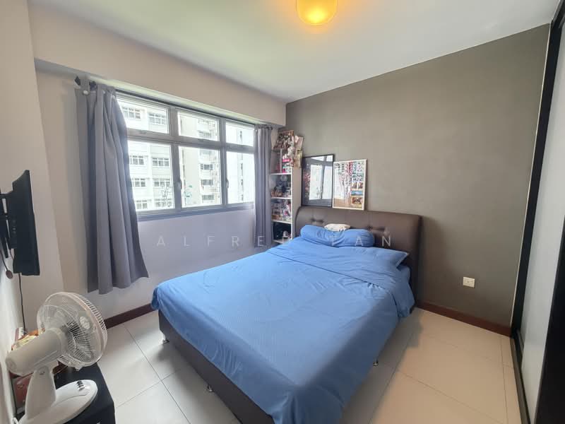 524B Tampines Central 7, 524B Tampines Central 7, 2 Bedrooms, 721 sqft, HDB Flat For Sale, by Alfred Tan, 500240747 - Master Bedroom - PropertyGuru.com.sg