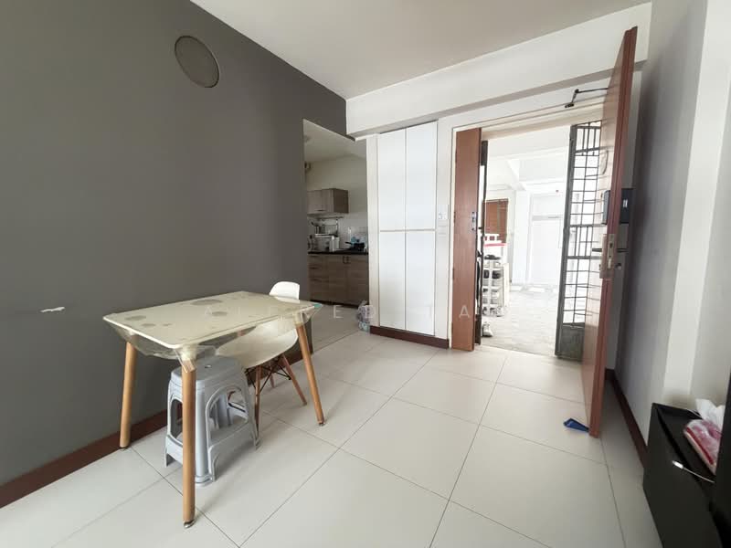 524B Tampines Central 7, 524B Tampines Central 7, 2 Bedrooms, 721 sqft, HDB Flat For Sale, by Alfred Tan, 500240747 - Dining area - PropertyGuru.com.sg