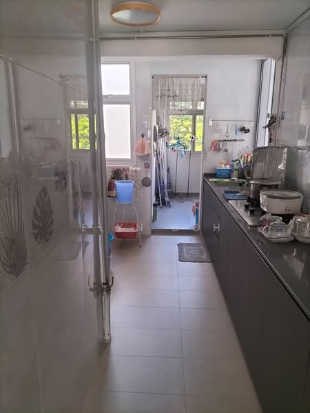 69 Lorong 4 Toa Payoh, 69 Lorong 4 Toa Payoh, 2 Bedrooms, 667 sqft, HDB Flat For Rent, by Elyn Goh, 500240757 - Kitchen - PropertyGuru.com.sg