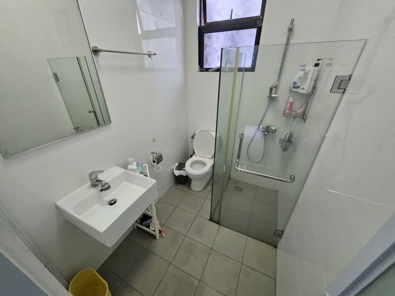 Kim Sia Court, 1 Jalan Jintan, 3 Bedrooms, 1,421 sqft, Apartment For Sale, by Joe Sim, 500240764 - Bathroom - PropertyGuru.com.sg