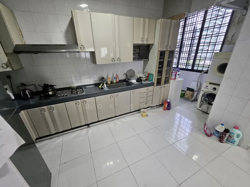 Kim Sia Court, 1 Jalan Jintan, 3 Bedrooms, 1,421 sqft, Apartment For Sale, by Joe Sim, 500240764 - Kitchen - PropertyGuru.com.sg