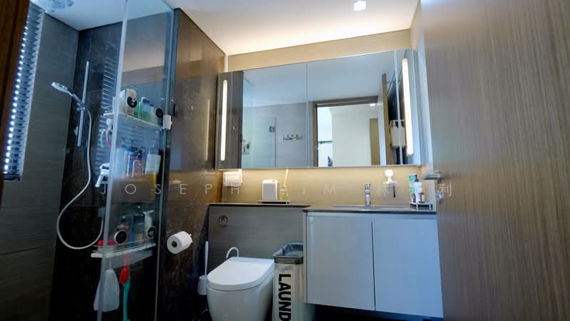 Parc Esta, 822 Sims Avenue, 3 Bedrooms, 1,001 sqft, Condominium For Sale, by Joseph Lim 林有利, 500240771 - Bathroom - PropertyGuru.com.sg