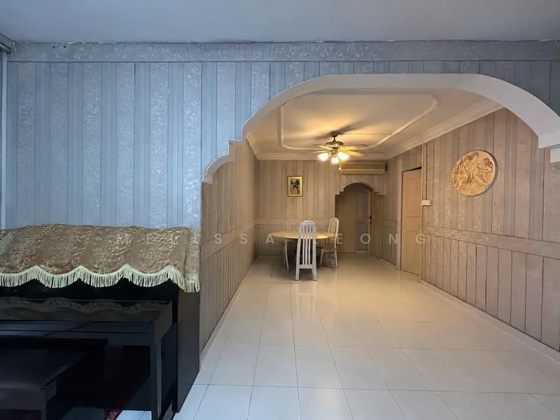 4 Toh Yi Drive, 4 Toh Yi Drive, 4 Bedrooms, 1,313 sqft, HDB Flat For Sale, by Melissa Leong, 500240798 - Dining Room Entrance - PropertyGuru.com.sg