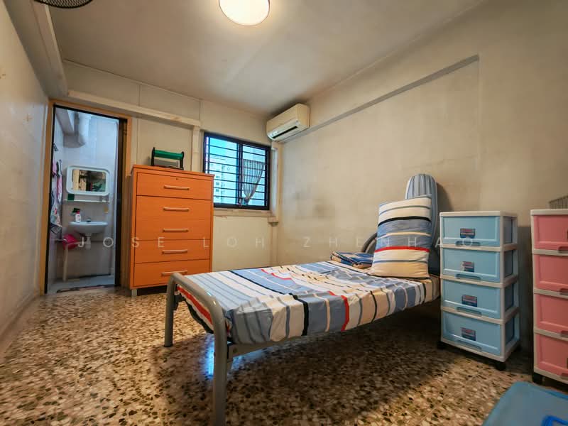 23 Hougang Avenue 3, 23 Hougang Avenue 3, 2 Bedrooms, 785 sqft, HDB Flat For Sale, by Jose Loh Zhenhao, 500240825 - Bedroom - PropertyGuru.com.sg