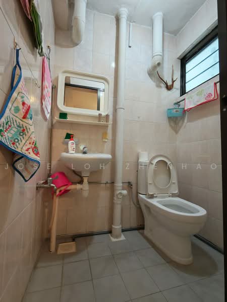 23 Hougang Avenue 3, 23 Hougang Avenue 3, 2 Bedrooms, 785 sqft, HDB Flat For Sale, by Jose Loh Zhenhao, 500240825 - Bathroom - PropertyGuru.com.sg