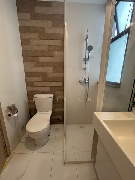 Varsity Park Condominium, 62 West Coast Road, Room Rental, 250 sqft, Condominium For Rent, by Kelvin Chin, 500240835 - Bathroom - PropertyGuru.com.sg