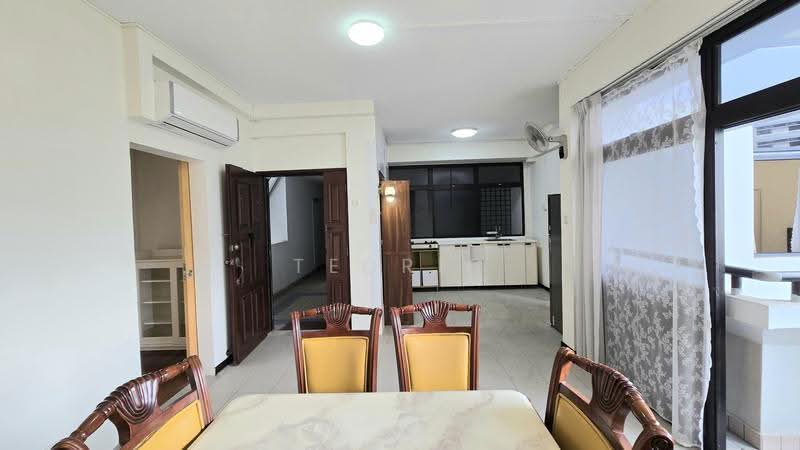 Mandarin Gardens, 5 Siglap Road, East Coast / Marine Parade, 2 Bedrooms, 829 sqft, Condominium For Rent, by Tedric Poh, 500240838 - PropertyGuru.com.sg