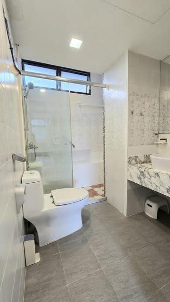 Mandarin Gardens, 5 Siglap Road, East Coast / Marine Parade, 2 Bedrooms, 829 sqft, Condominium For Rent, by Tedric Poh, 500240838 - PropertyGuru.com.sg