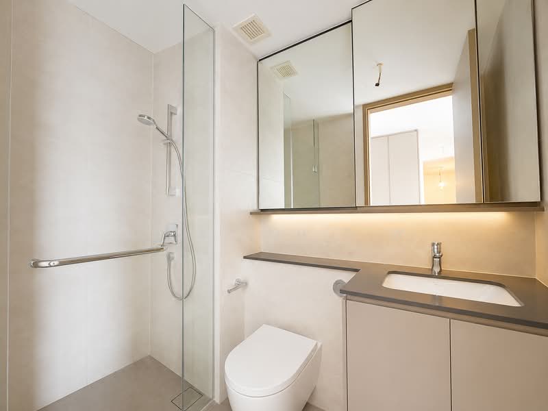 Norwood Grand, 8 Champions Way, 3 Bedrooms, 904 sqft, Condominium For Sale, by Alex Toh C W, 500240848 - Bathroom - PropertyGuru.com.sg