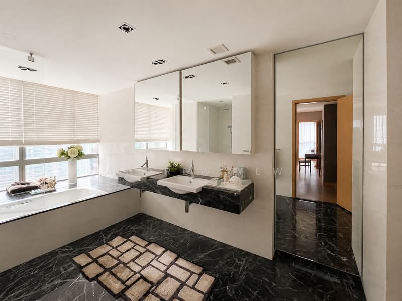One Shenton, 1 Shenton Way, 4 Bedrooms, 5,350 sqft, Condominium For Sale, by Andrew Yew, 500240867 - Bathroom - PropertyGuru.com.sg