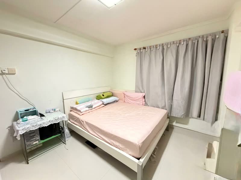 208 Boon Lay Place, 208 Boon Lay Place, 2 Bedrooms, 699 sqft, HDB Flat For Sale, by Teo Guo Qiang, 500240870 - Bedroom - PropertyGuru.com.sg