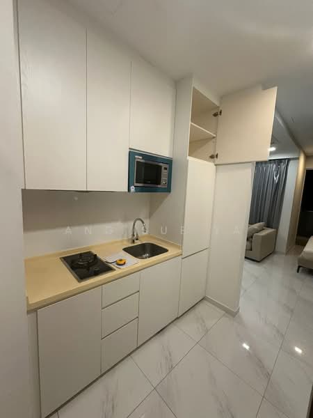 10 Shelford, 10 Shelford Road, 1 Bedroom, 431 sqft, Apartment For Sale, by Ang Sue Ya, 500240885 - Kitchen - PropertyGuru.com.sg