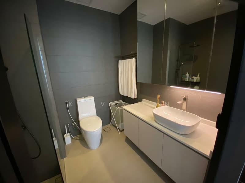 Seastrand, 1 Pasir Ris Link, 1 Bedroom, 570 sqft, Condominium For Sale, by Kelvin Tan, 500240895 - Bathroom - PropertyGuru.com.sg