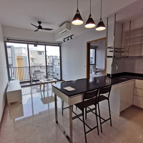 Seastrand, 1 Pasir Ris Link, 1 Bedroom, 570 sqft, Condominium For Sale, by Kelvin Tan, 500240895 - Living Room - PropertyGuru.com.sg